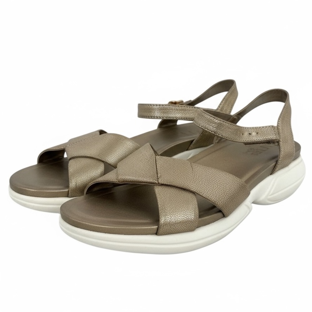 Naturalizer Women’s Finley Sport Sandals in Metallic Tan